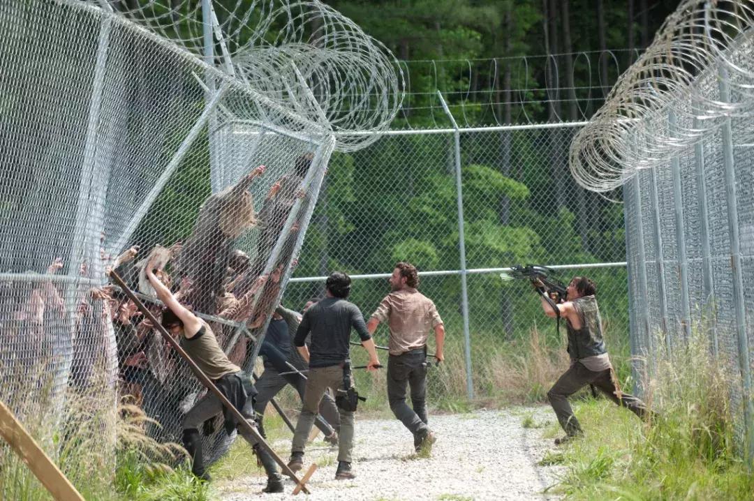 十年时间能做什么？把《行尸走肉》从神剧变成烂剧