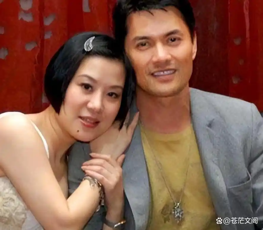 “冻龄男神”吕良伟：一婚周海媚，二婚邝美云，三婚娶贵州富婆