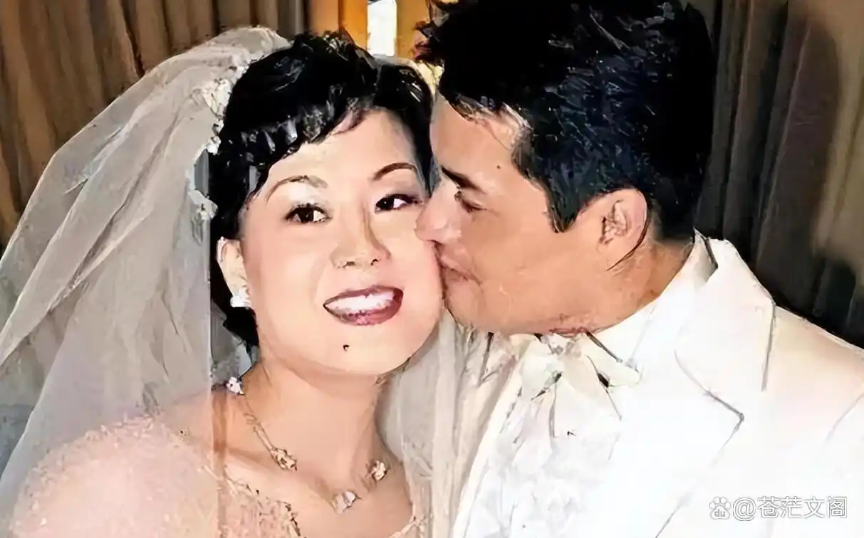 “冻龄男神”吕良伟：一婚周海媚，二婚邝美云，三婚娶贵州富婆
