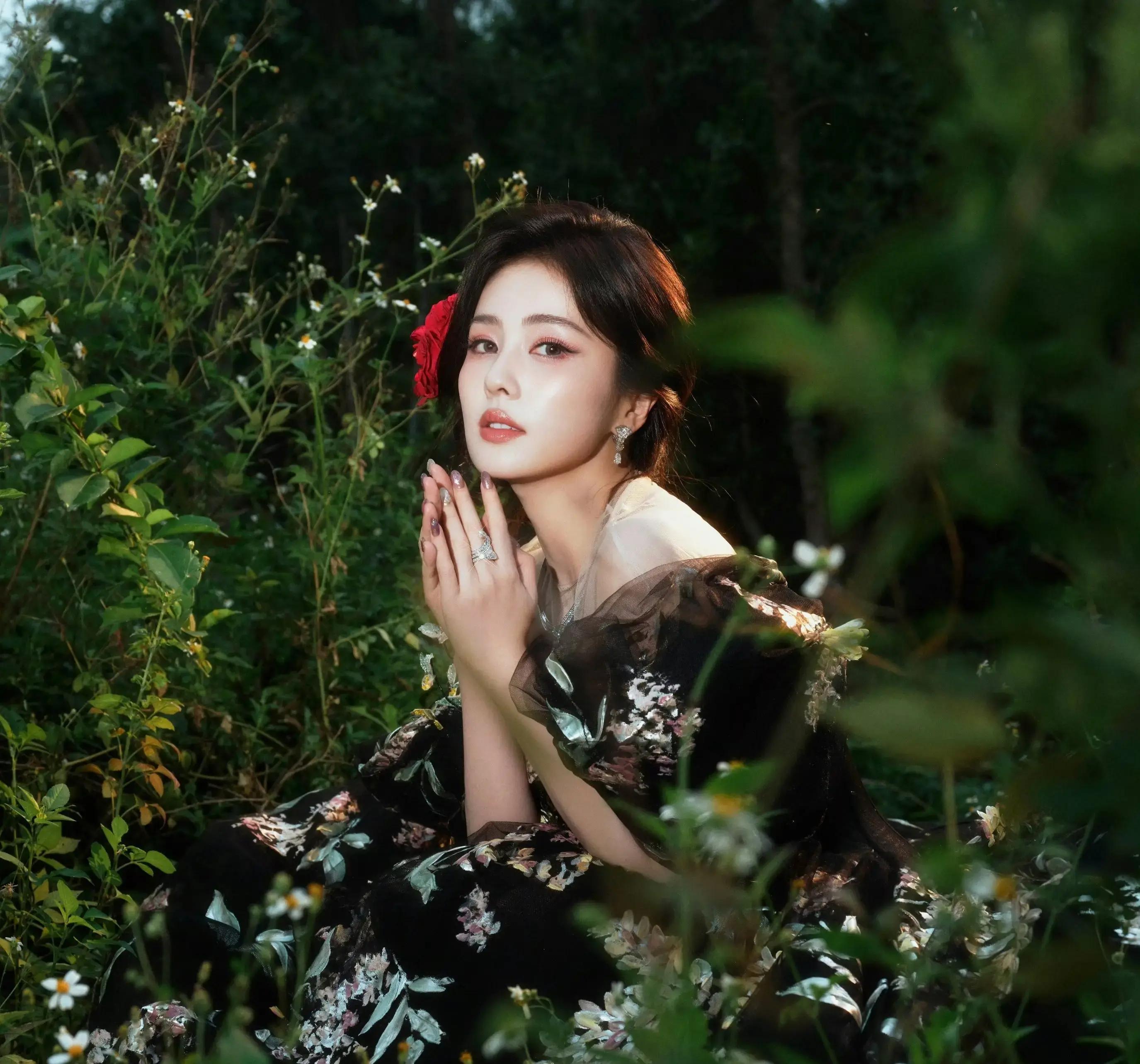 星光大赏红毯大赏：女星高定惊艳全场，谁是你的心动C位？