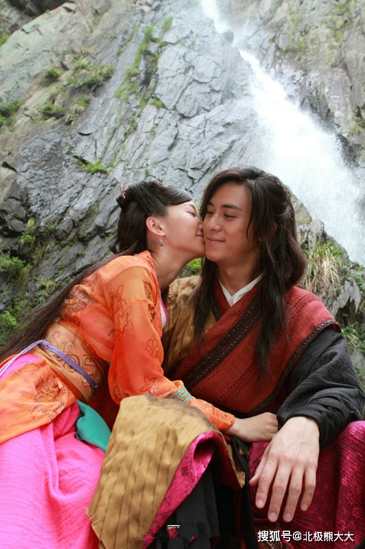 “黑道太子爷”陈楚河的选妃日记，女友个个都是人间绝色