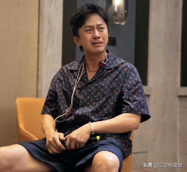 继离去的大S之后，35岁瘦脱相的鹿晗，再次给不少人提了个醒