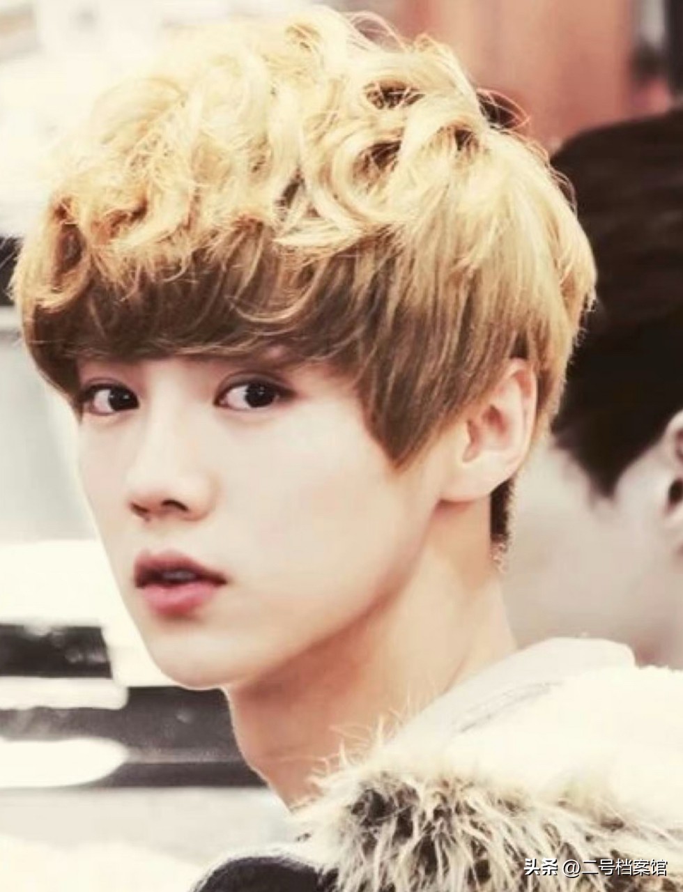 继离去的大S之后，35岁瘦脱相的鹿晗，再次给不少人提了个醒