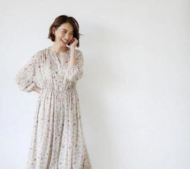 女人40岁后,别再剪短发了!今夏流行这4种发型,减龄显气质