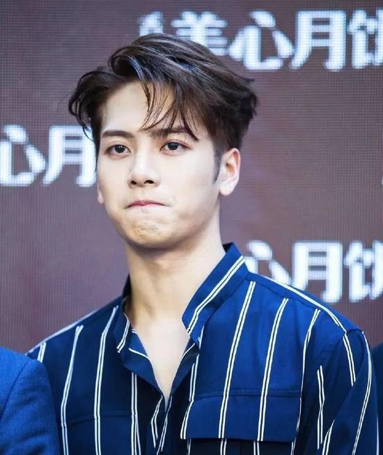 华晨宇吴亦凡绝美“撩发杀” 男生发型A爆指南