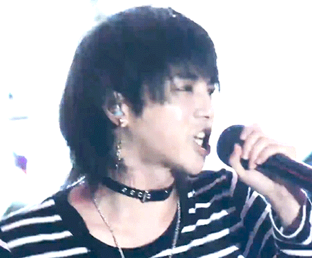 华晨宇吴亦凡绝美“撩发杀” 男生发型A爆指南