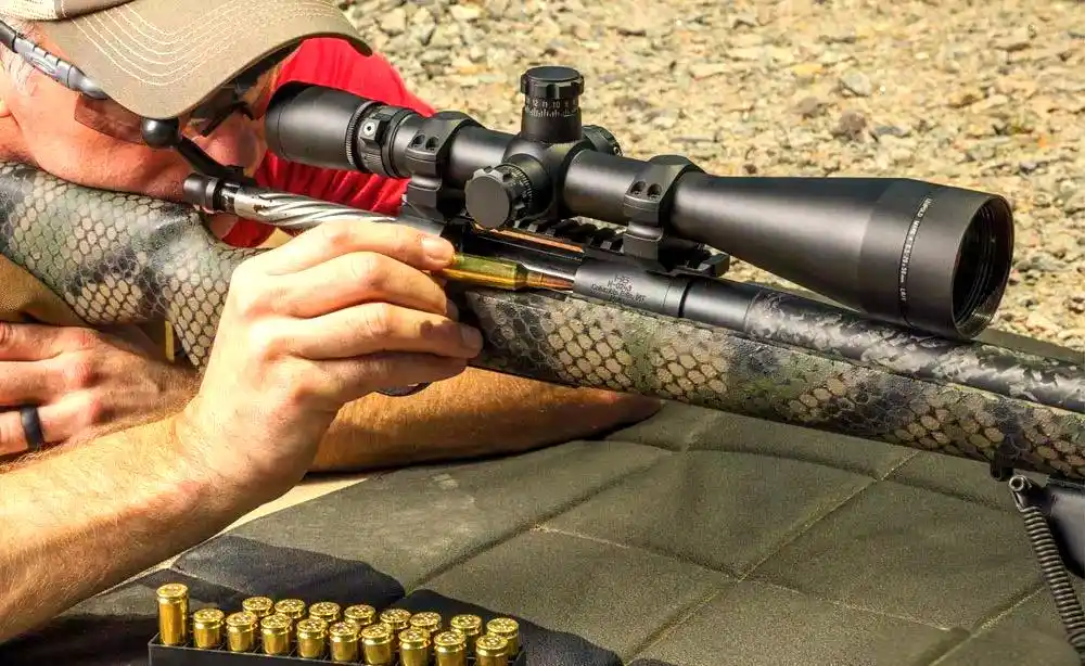 现代弹药设计的突破与创新：远射程的实现