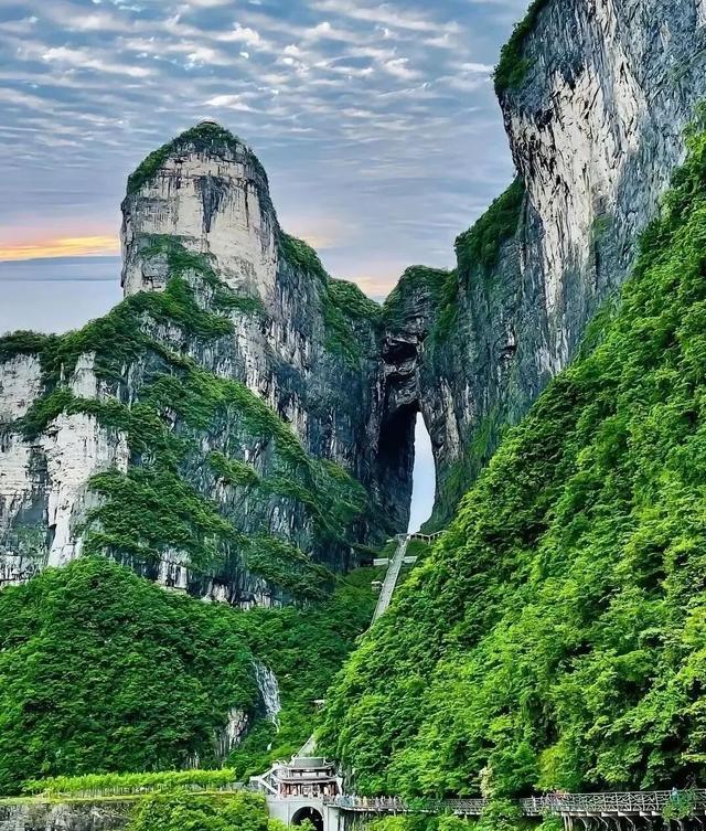 中国十大AAAAA景点,去过4个合格,去过8个了不起!!