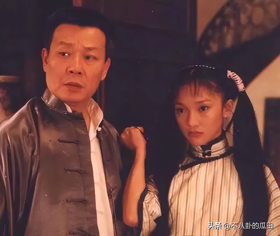 一妻一妾、5个儿女、68岁“视帝”寇世勋，晚年竟还有贤妻在侧