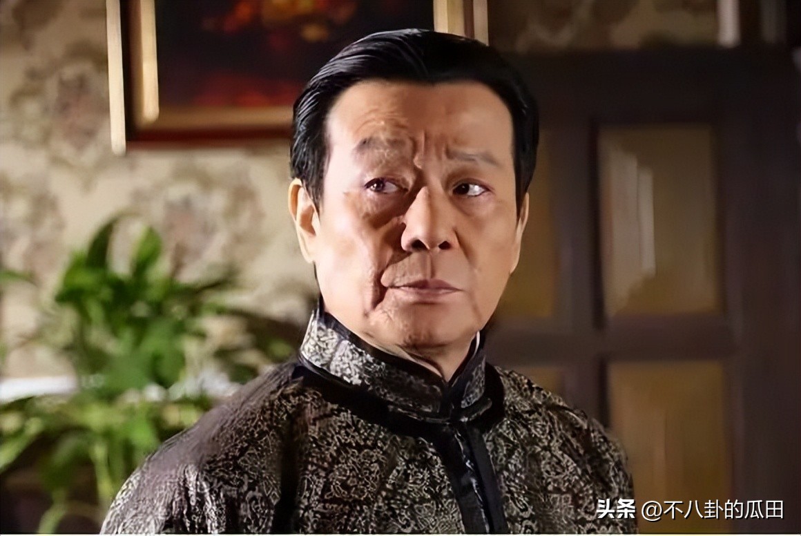 一妻一妾、5个儿女、68岁“视帝”寇世勋，晚年竟还有贤妻在侧