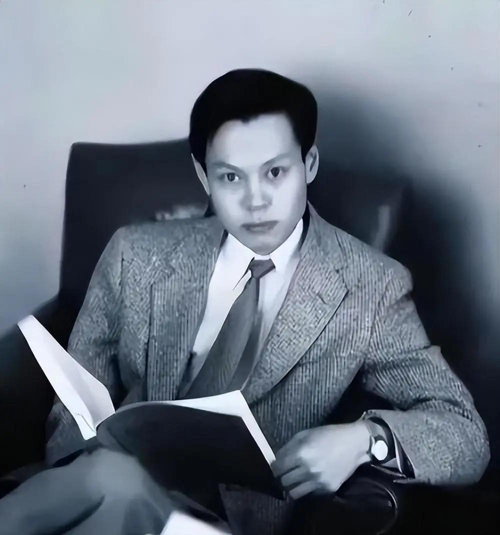 杨振宁三次拒绝父亲回国邀请，父亲抱憾离世，杨振宁一直耿耿于怀