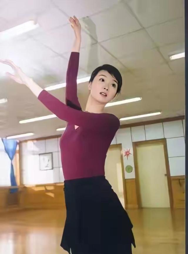 “晴格格”王艳：22岁嫁大11岁富豪，被小8岁继子打被亲儿子辱说