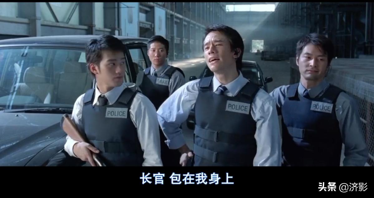 《新警察故事》里开头成炮灰的9个警员,原来个个都来头不小