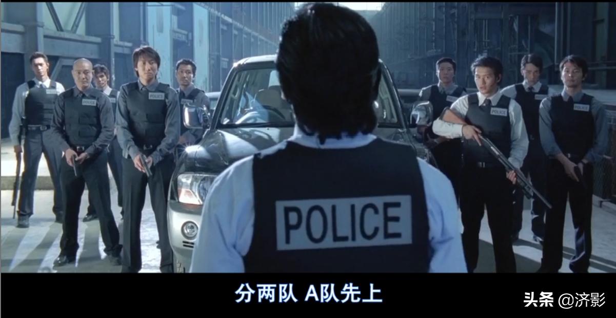 《新警察故事》里开头成炮灰的9个警员,原来个个都来头不小