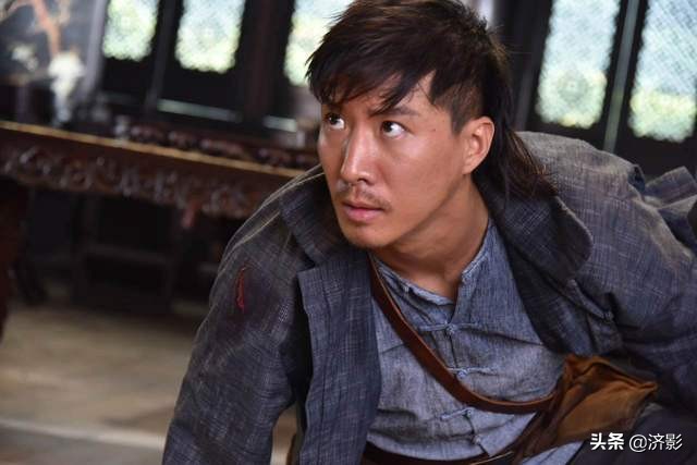 《新警察故事》里开头成炮灰的9个警员,原来个个都来头不小