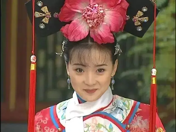 冲上热搜！知名女演员的富豪丈夫，被限制高消费