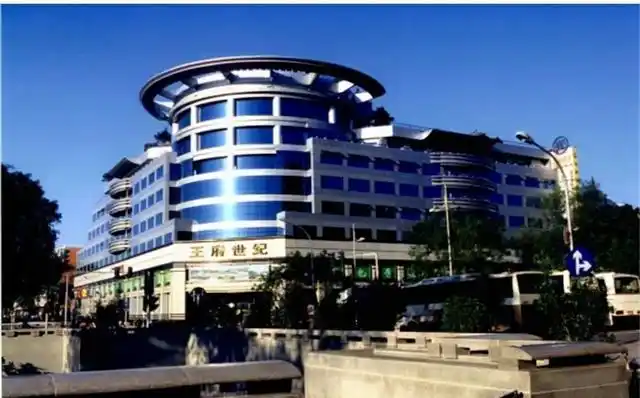 “晴格格”王艳为何巅峰退圈?只因丈夫王志才,在北京紫禁城隔壁给她盖了座“皇宫”