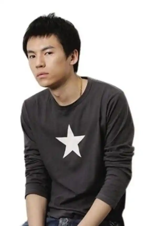 “晴格格”王艳为何巅峰退圈?只因丈夫王志才,在北京紫禁城隔壁给她盖了座“皇宫”