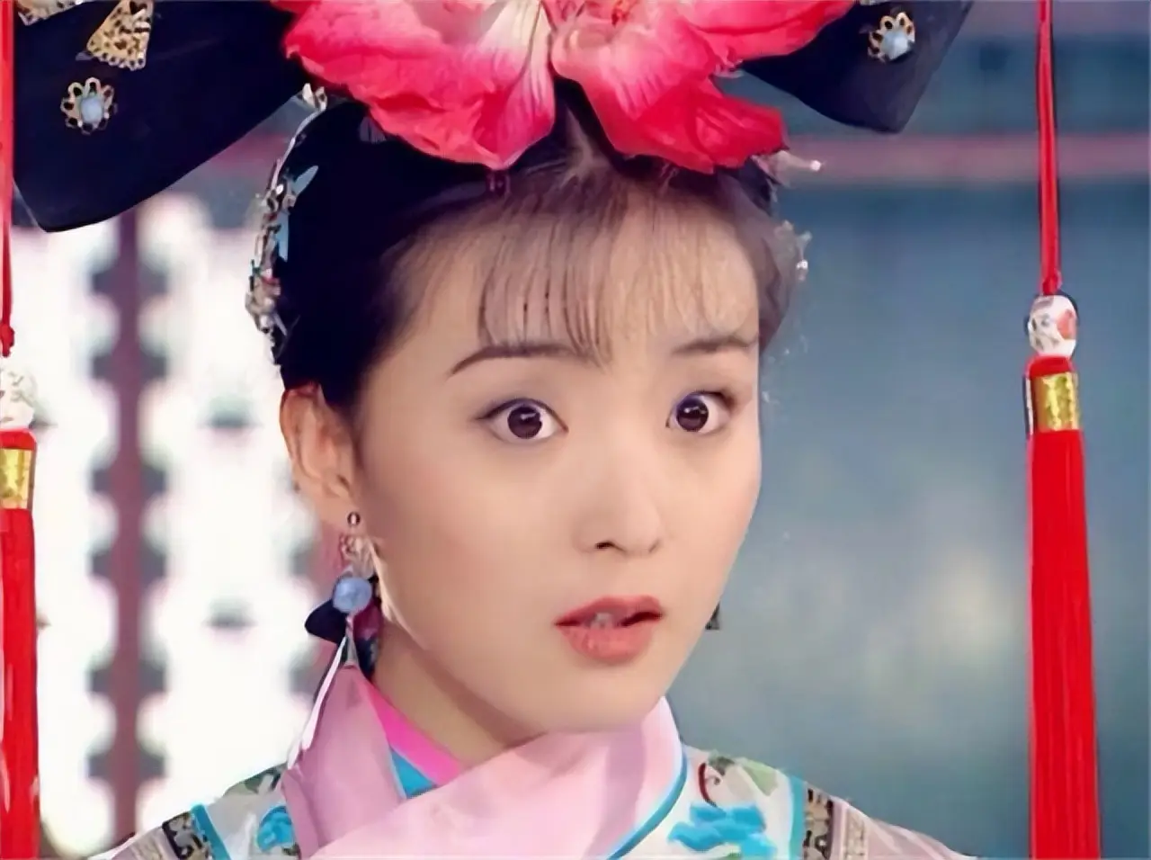 王艳和老公，低调恩爱26年，其实豪门生活不好过