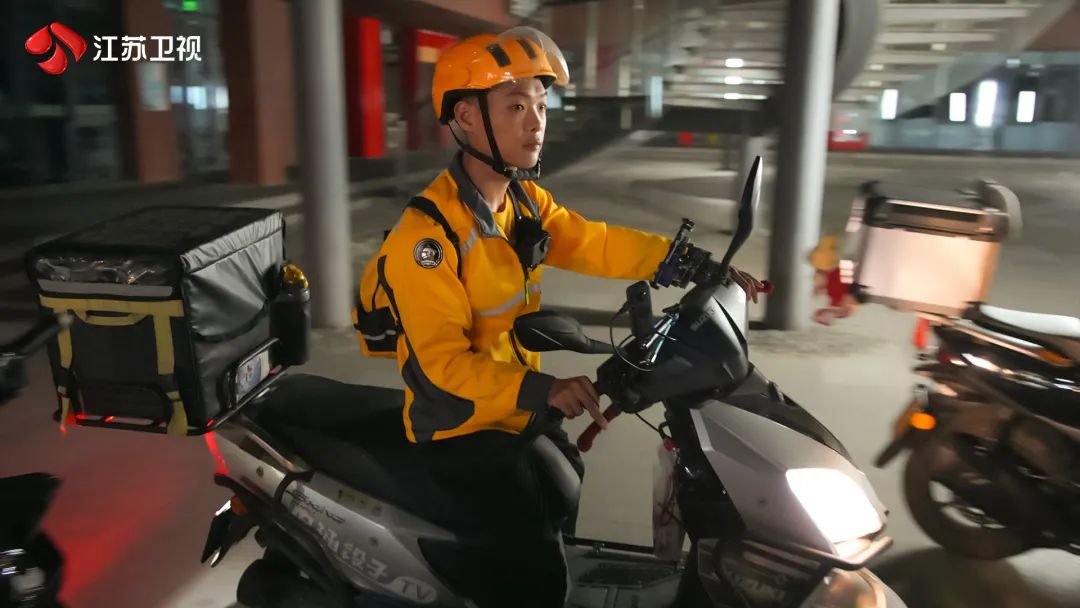 刘壮：外卖员成为“经济年度人物”，因为他的“订单”不一般