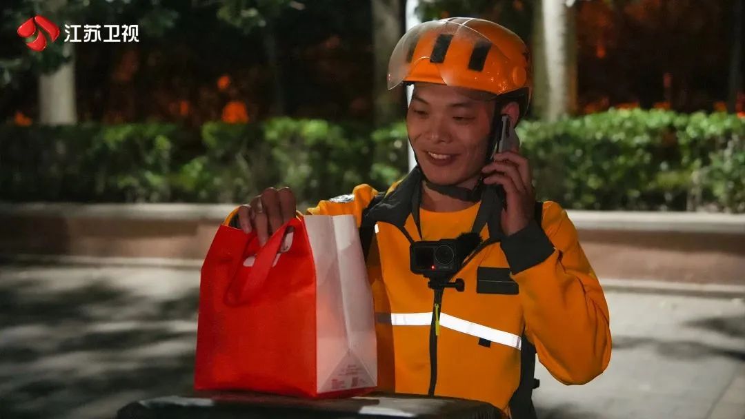 刘壮：外卖员成为“经济年度人物”，因为他的“订单”不一般