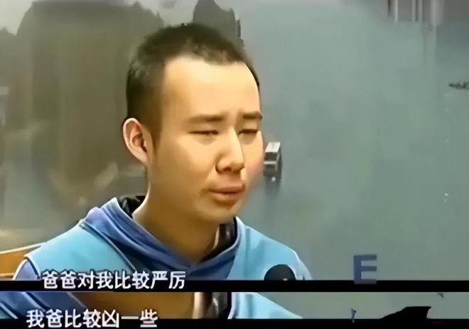 大学生药家鑫被判死刑，想捐出眼角膜，父亲拒绝：你把罪恶都带走