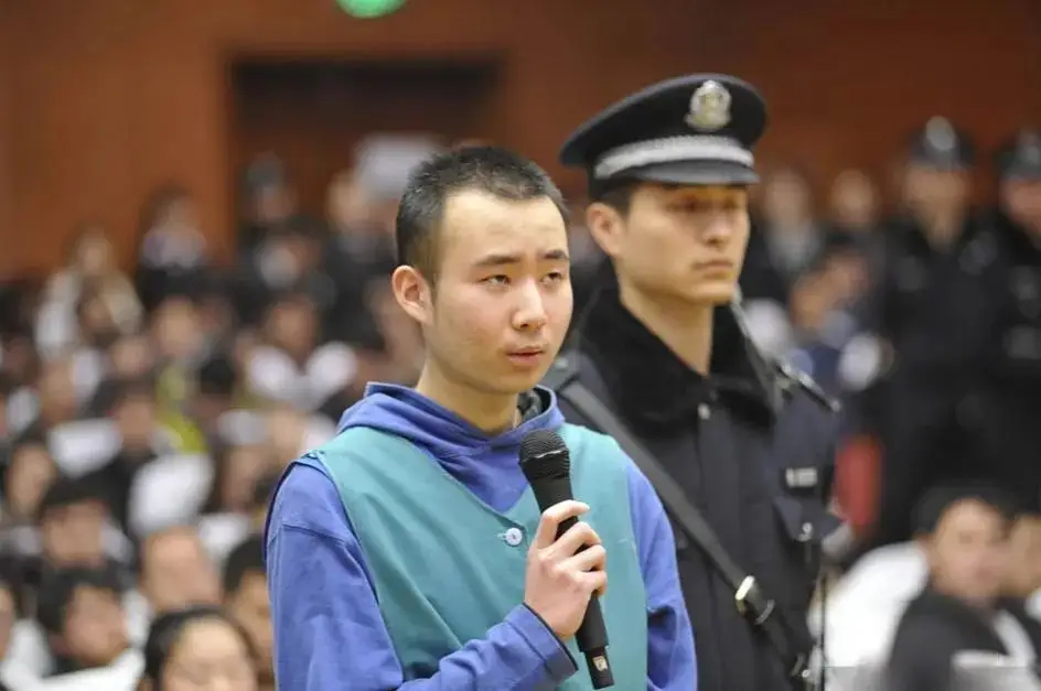 “药家鑫案”14年 ：张妙遇害时26岁，她丈夫和父母现在怎样了？