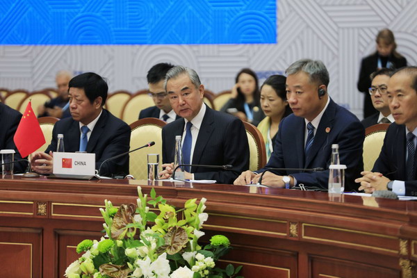 两位欧洲国家领导人接踵访华,其中一站都来到上海,有何特别考虑?