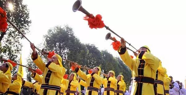 对不起，这个五一我就呆在株洲！别再约我了！