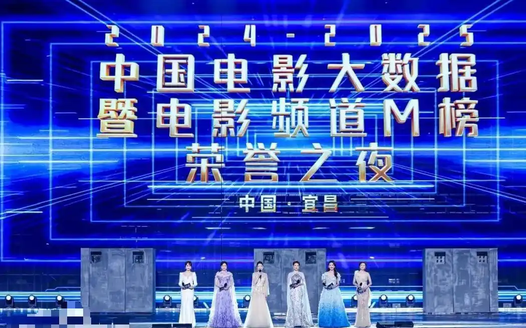 离婚传言未满一年，张杰高调宣布好消息，揭开姐弟恋的“遮羞面”