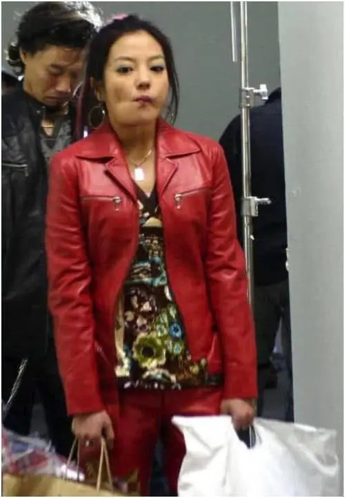 封杀4年后，49岁赵薇财力现状被扒，结果估计和你想得不一样