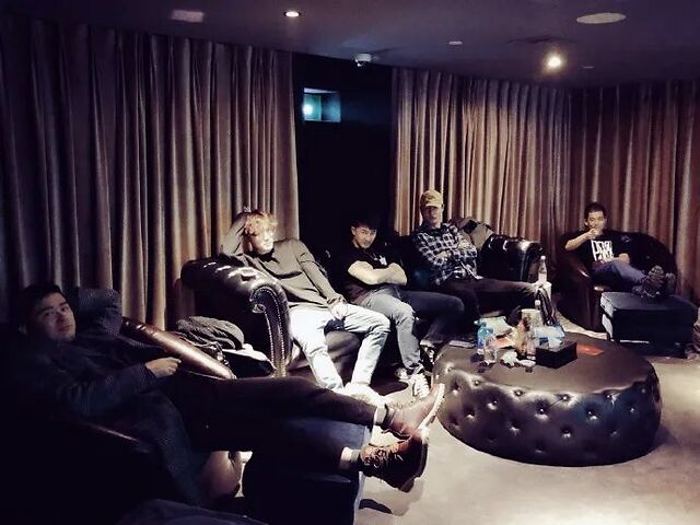 这位叫苏醒的“十八线男星”，这几年活得也太精彩了