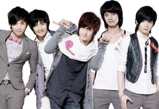 这位叫苏醒的“十八线男星”，这几年活得也太精彩了