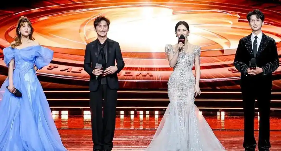 短短几天，张杰谢娜陆续公布喜讯，网络纷纷祝贺，终于迎来这一刻