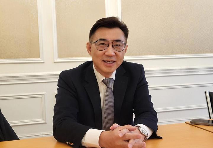 台湾最新民调出炉，蒋万安碾压，江启臣大胜，侯友宜已成2026变数