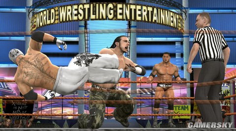 PSP《美国职业摔角联盟 2009》欧版下载