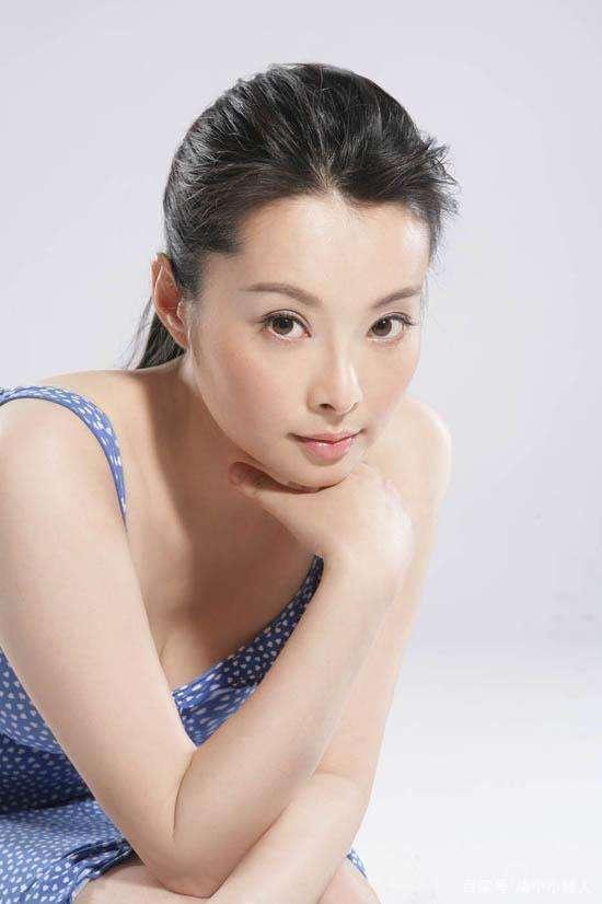 事实证明，50岁的袁立已经活成一个“笑话”