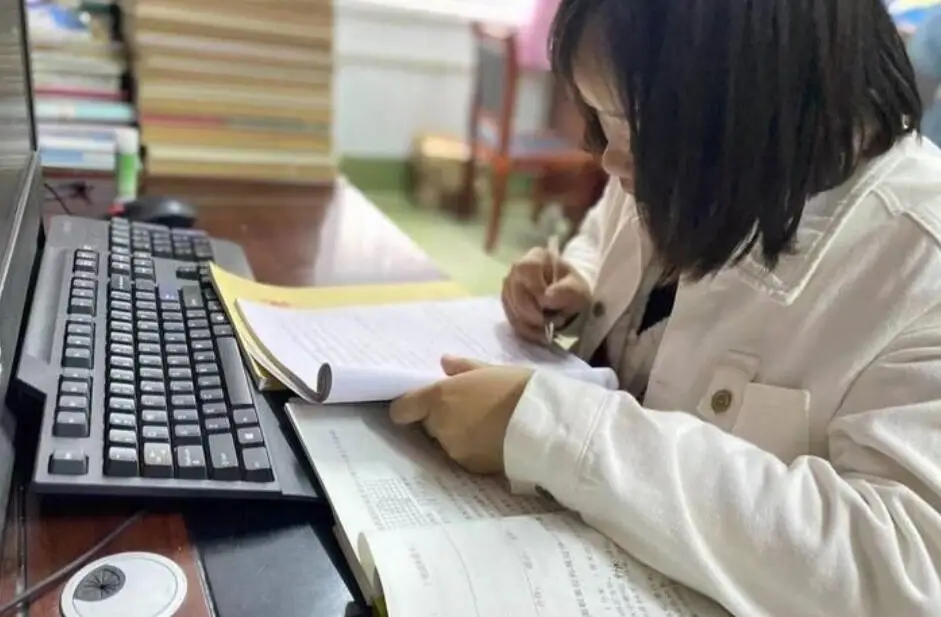 教师“代写论文”灰色产业链曝光，月销数千单，花钱评职称成风气