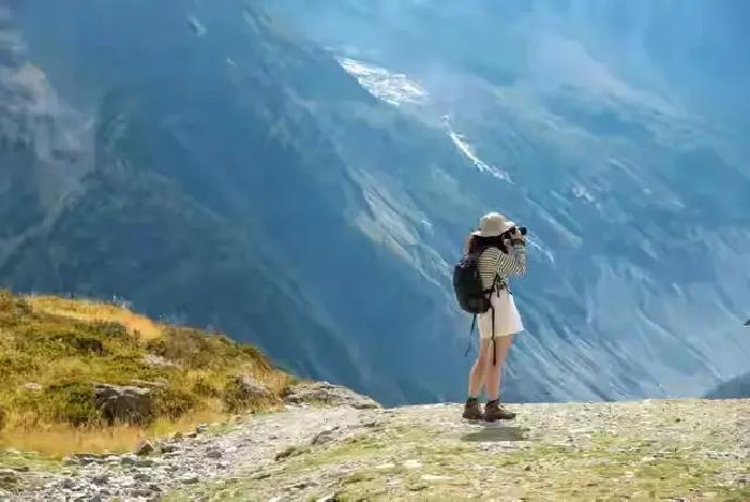 过了五十岁的70后，处境最难的，不是没钱没房，而是下面几种状态