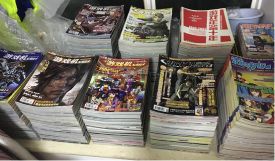 《口袋妖怪》全图鉴早已达成，掌机旁的攻略书又去了哪里？