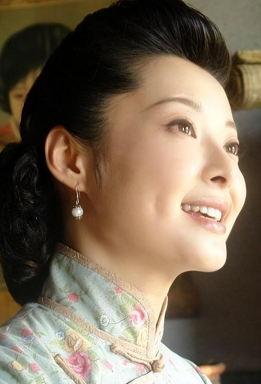 曾经“不可一世”的袁立，为何竟会走到了今天这般地步？