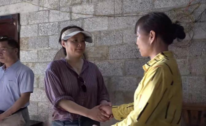 “不爱惜羽毛”的袁立，终为她的“口无遮拦”付出了代价