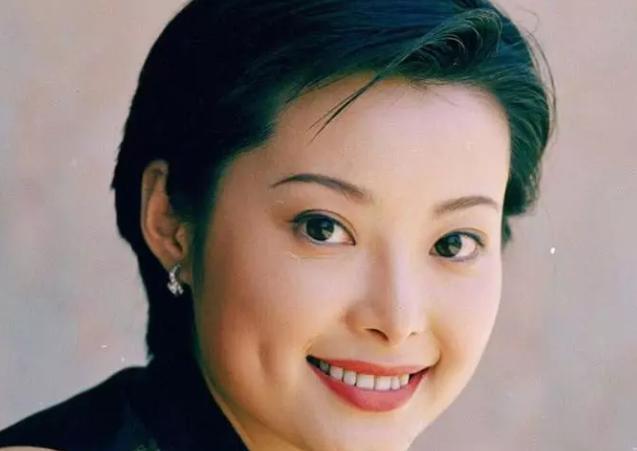 “不爱惜羽毛”的袁立，终为她的“口无遮拦”付出了代价