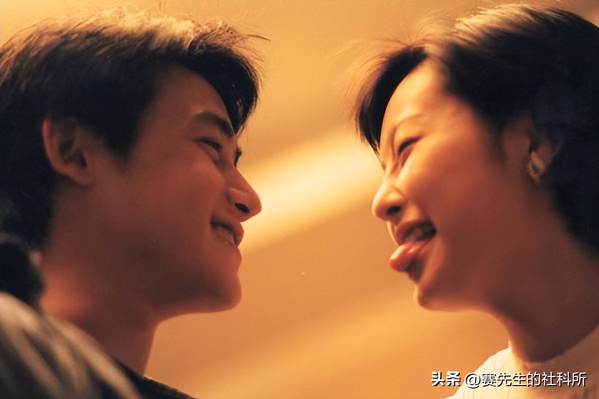 炮轰节目组，爆料明星黑料，口无遮拦的袁立是耿直还是“疯”？