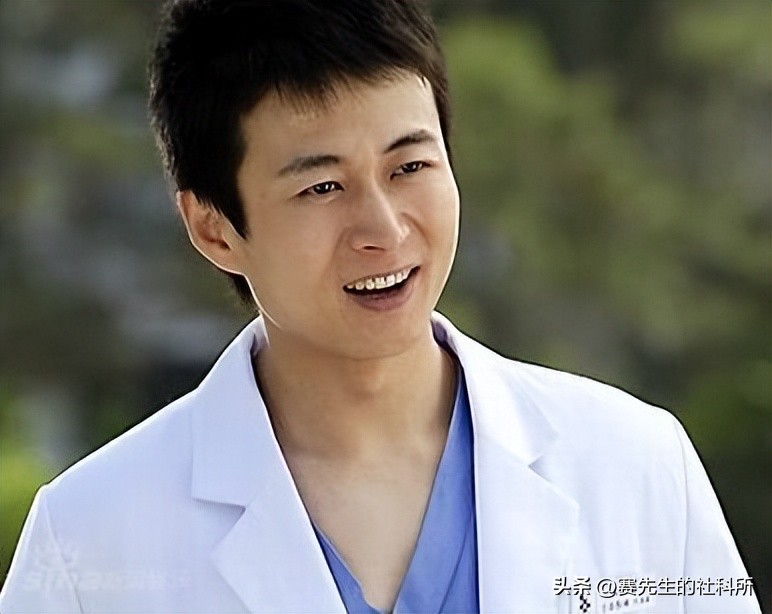 炮轰节目组，爆料明星黑料，口无遮拦的袁立是耿直还是“疯”？