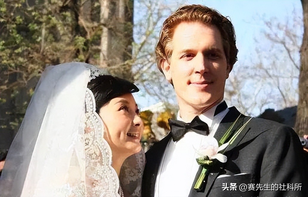 炮轰节目组，爆料明星黑料，口无遮拦的袁立是耿直还是“疯”？