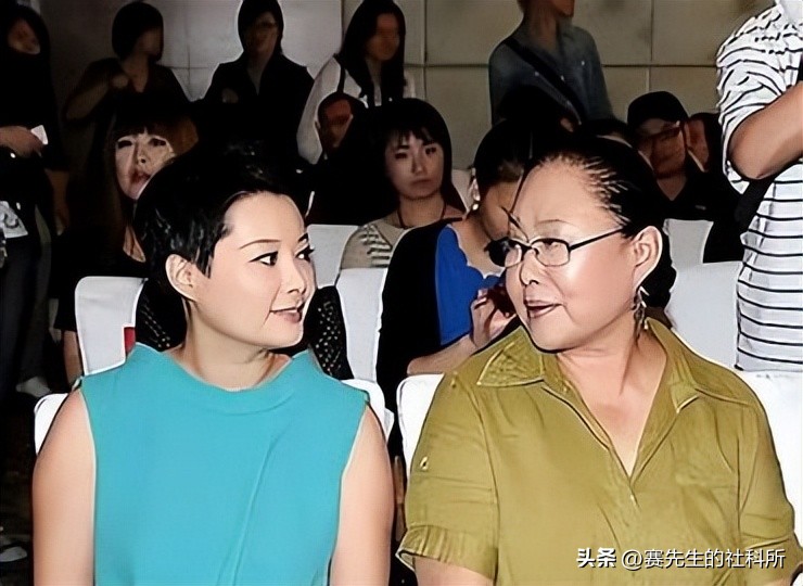 炮轰节目组，爆料明星黑料，口无遮拦的袁立是耿直还是“疯”？