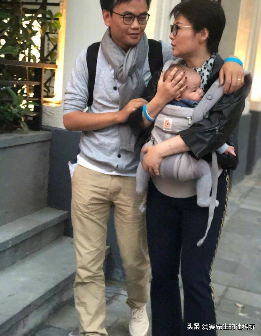 炮轰节目组，爆料明星黑料，口无遮拦的袁立是耿直还是“疯”？