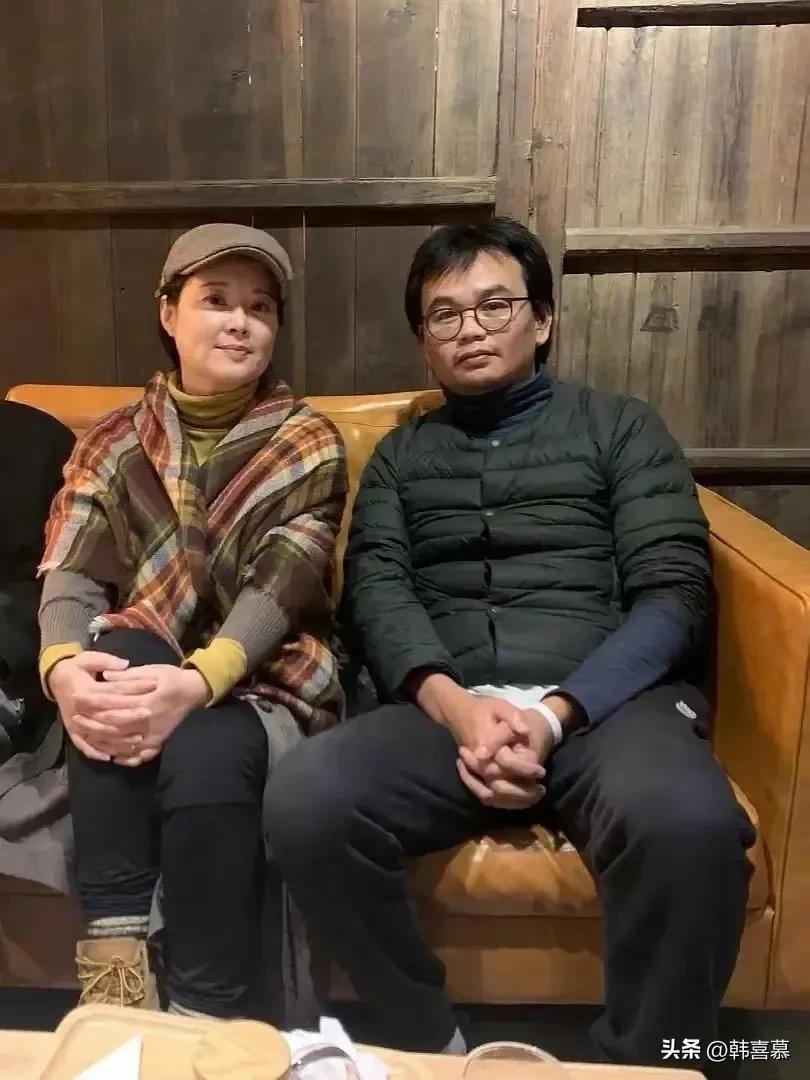 53岁袁立近况，年轻十岁，不生孩子国外冻卵，三婚两离，活的自我