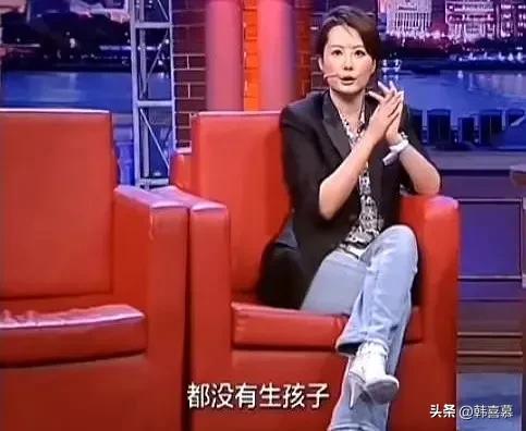 53岁袁立近况，年轻十岁，不生孩子国外冻卵，三婚两离，活的自我